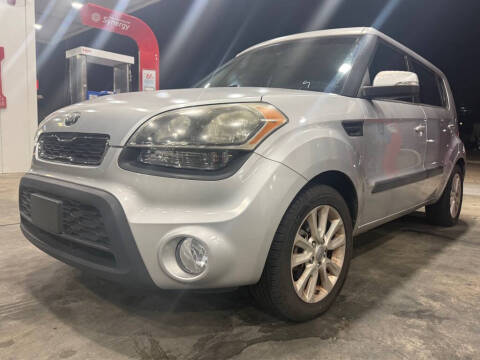 2013 Kia Soul +