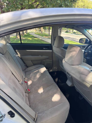 2013 Subaru Legacy 2.5i Premium