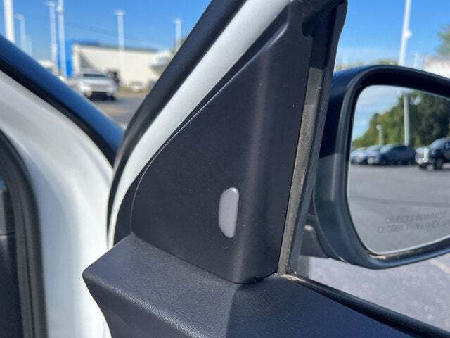 2023 Nissan Kicks 26