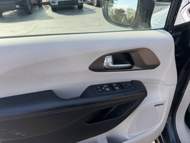 2018 Chrysler Pacifica Touring L Plus