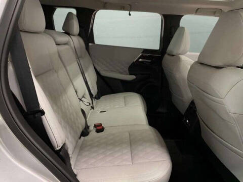 2025 Mitsubishi Outlander PHEV SEL