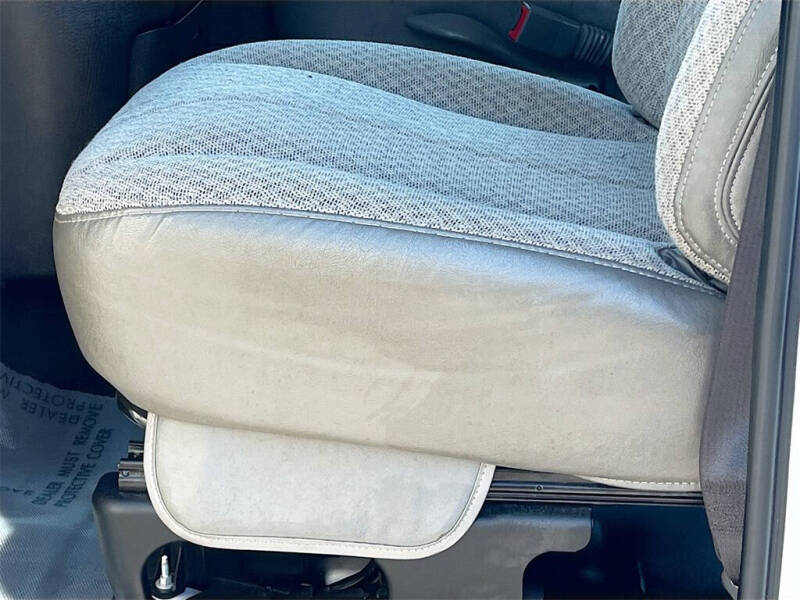 2024 Chevrolet Express 2500