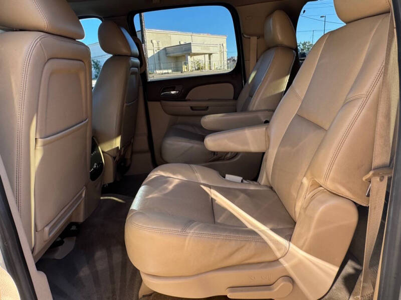 2014 Chevrolet Suburban LTZ