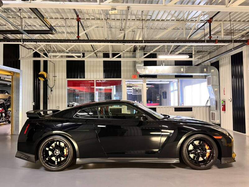 2018 Nissan GT-R Track Edition