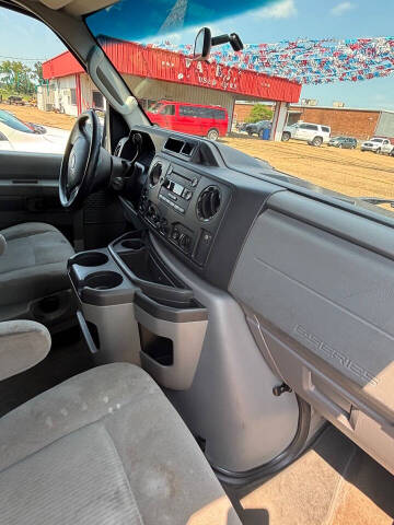 2012 Ford E-Series E-350 SD XLT