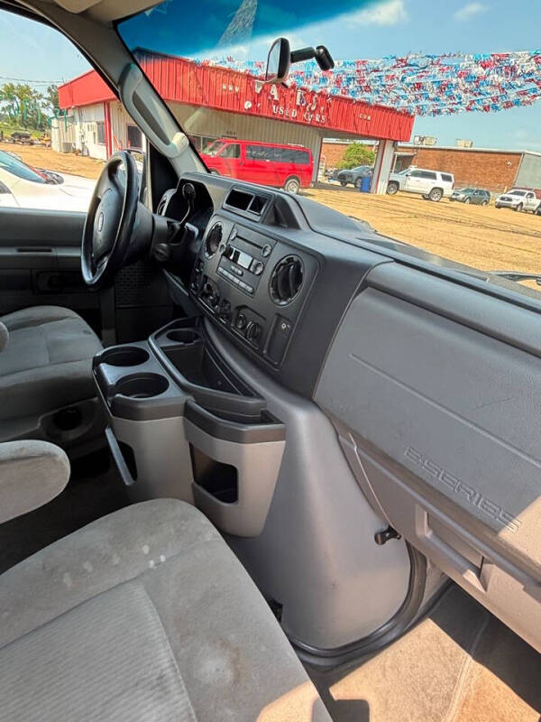 2012 Ford E-Series E-350 SD XLT
