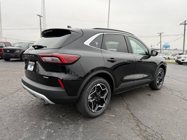 2026 Ford Escape Platinum