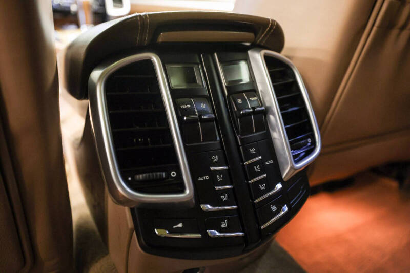 2011 Porsche Cayenne Turbo