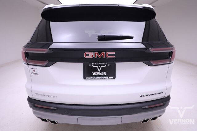 2025 GMC Acadia Elevation