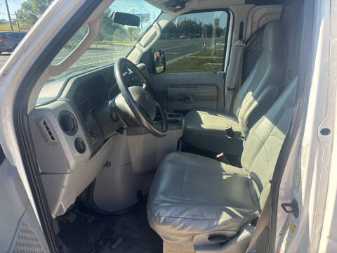 2011 Ford E-Series E-150