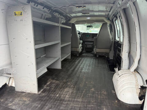 2022 Chevrolet Express 2500