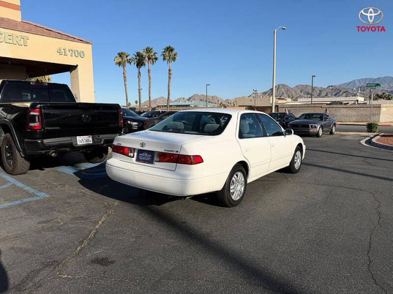 2000 Toyota Camry