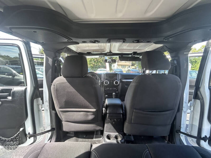 2016 Jeep Wrangler Unlimited Sahara