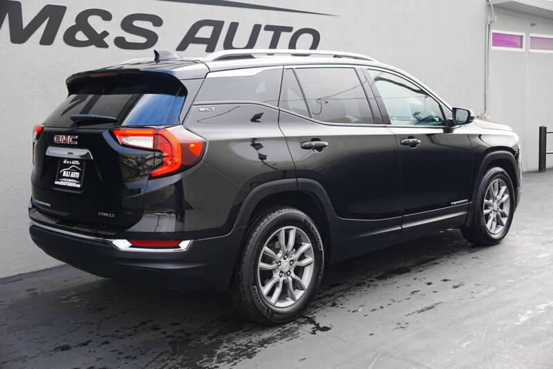 2024 GMC Terrain SLT