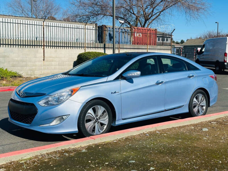 2013 Hyundai Sonata Hybrid for sale at GALAXY AUTO DEALS INC in Sacramento CA