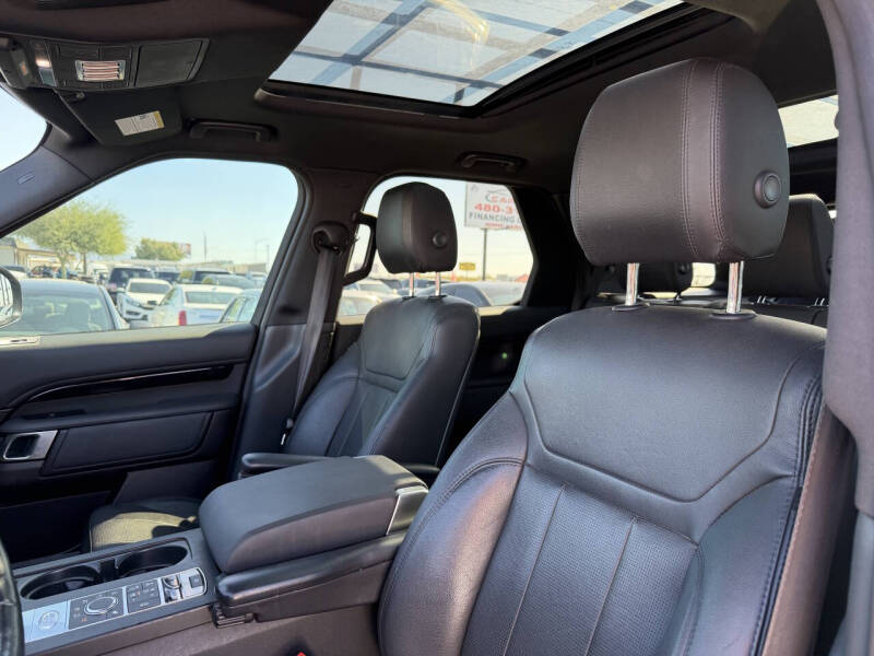 2017 Land Rover Discovery SE