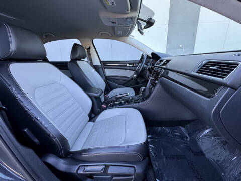 2015 Volkswagen Passat 1.8T Sport