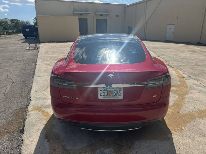 2014 Tesla Model S S photo 4