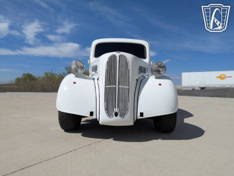 1948 Ford Anglia