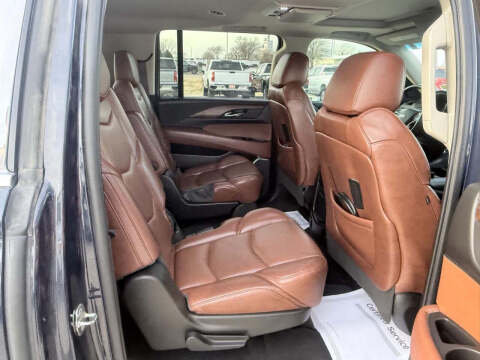 2017 Cadillac Escalade ESV Luxury