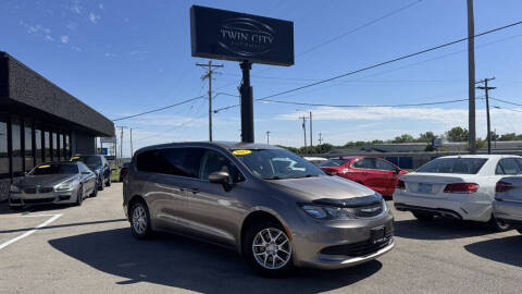 2017 Chrysler Pacifica LX