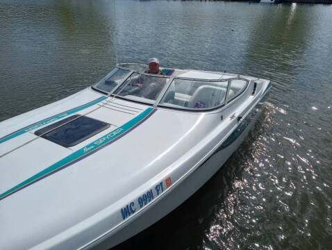 1994 Wellcraft Nova Spyder for sale at Heartbeat Used Cars & Trucks in Harrison Township MI
