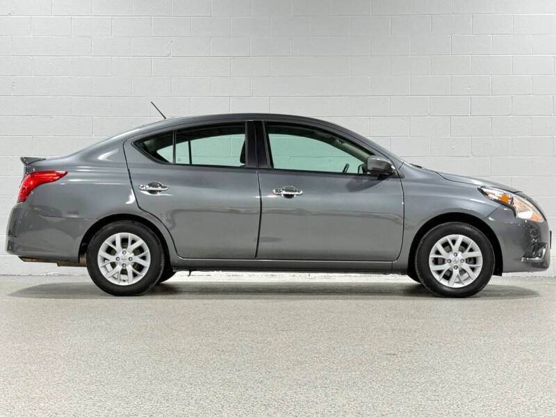 2019 Nissan Versa SV