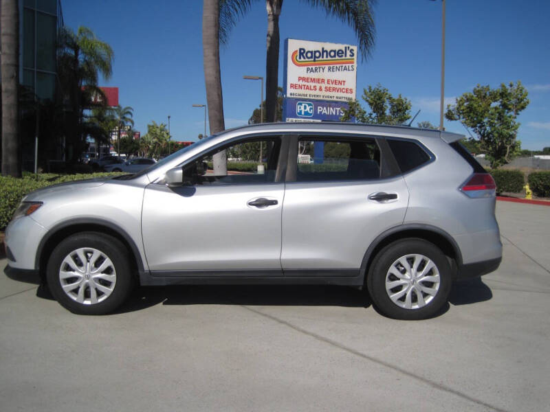 2016 Nissan Rogue SV