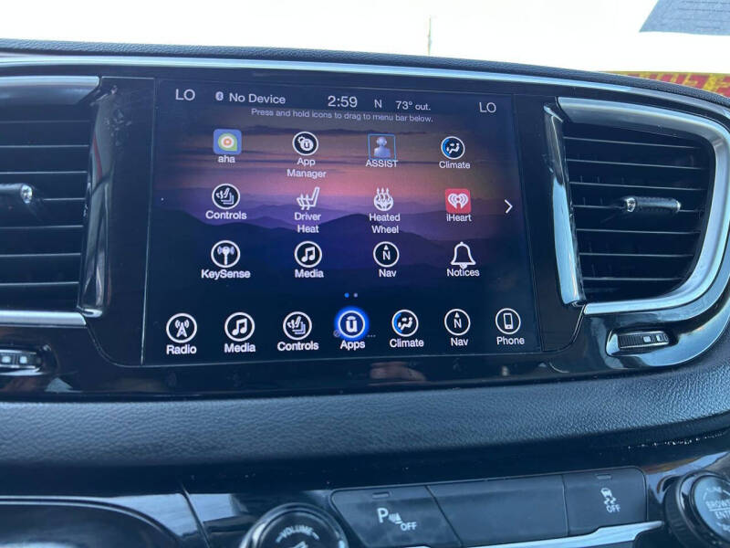 2017 Chrysler Pacifica Touring-L Plus