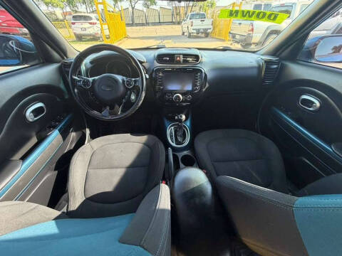 2015 Kia Soul +