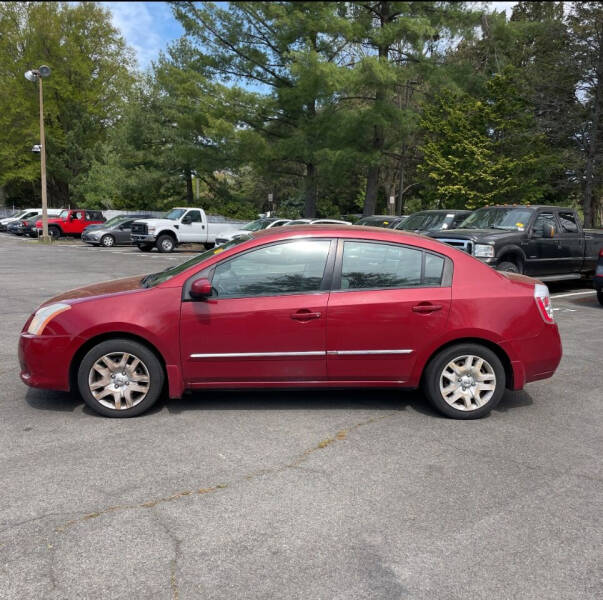 2010 Nissan Sentra S photo 2