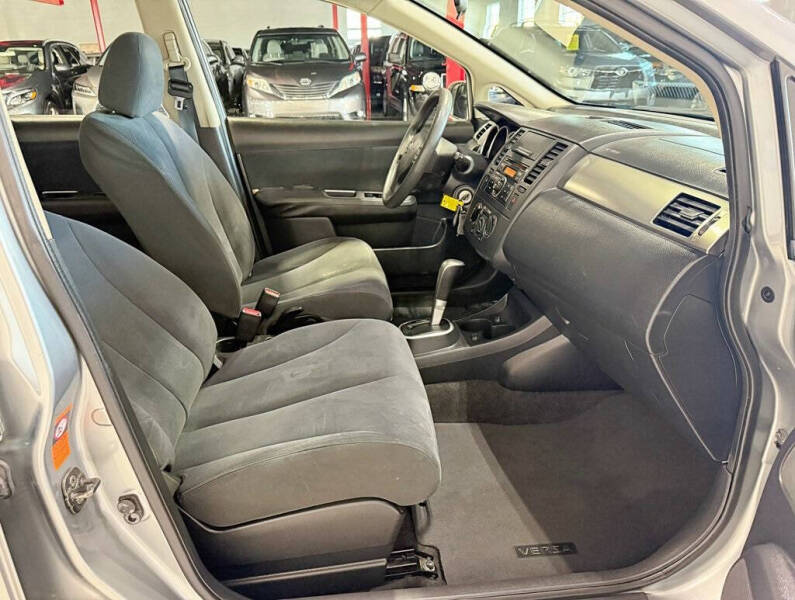 2009 Nissan Versa 1.8 S