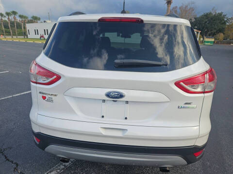 2015 Ford Escape SE