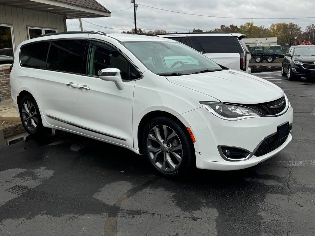 2018 Chrysler Pacifica for sale at Legit Motors in Elkhart, IN