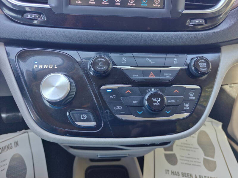 2019 Chrysler Pacifica Touring L