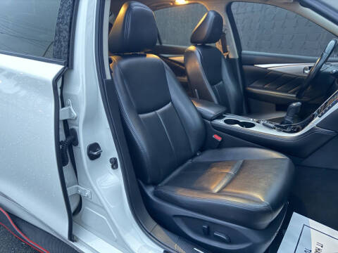 2021 Infiniti Q50 Luxe