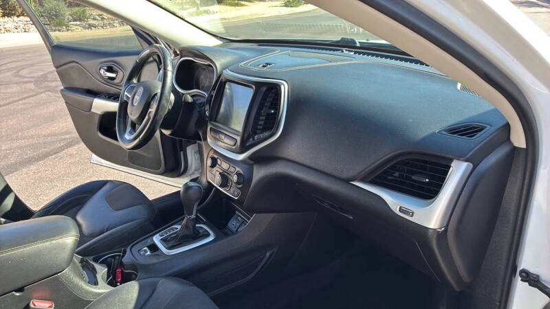 2018 Jeep Cherokee Latitude Plus