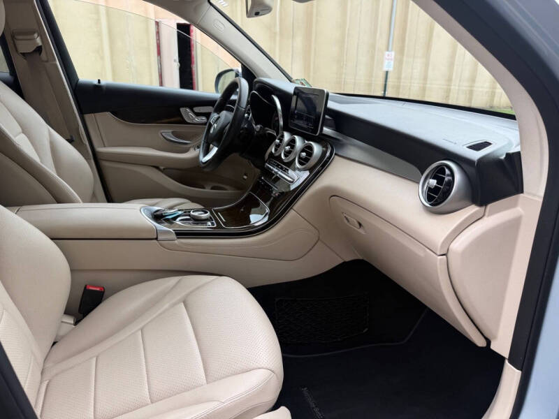 2017 Mercedes-Benz GLC GLC 300 4MATIC