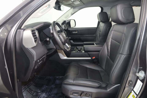 2023 Toyota Tundra Limited HV