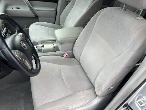 2009 Toyota Highlander Sport