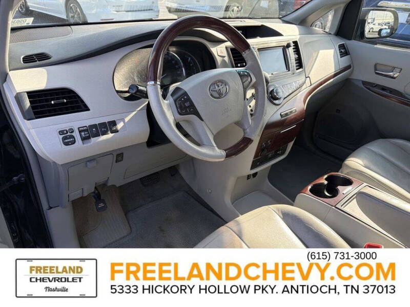 2013 Toyota Sienna Limited 7-Passenger