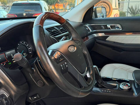 2019 Ford Explorer Platinum