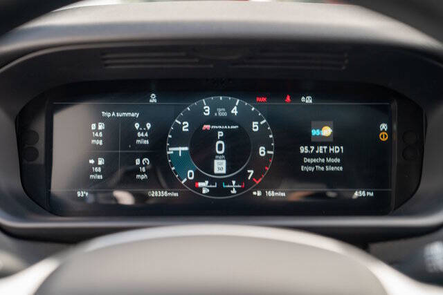 2022 Land Rover Discovery 10