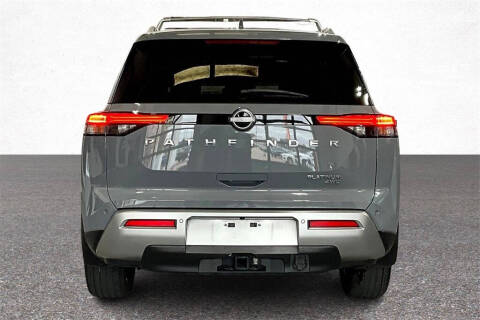 2023 Nissan Pathfinder Platinum