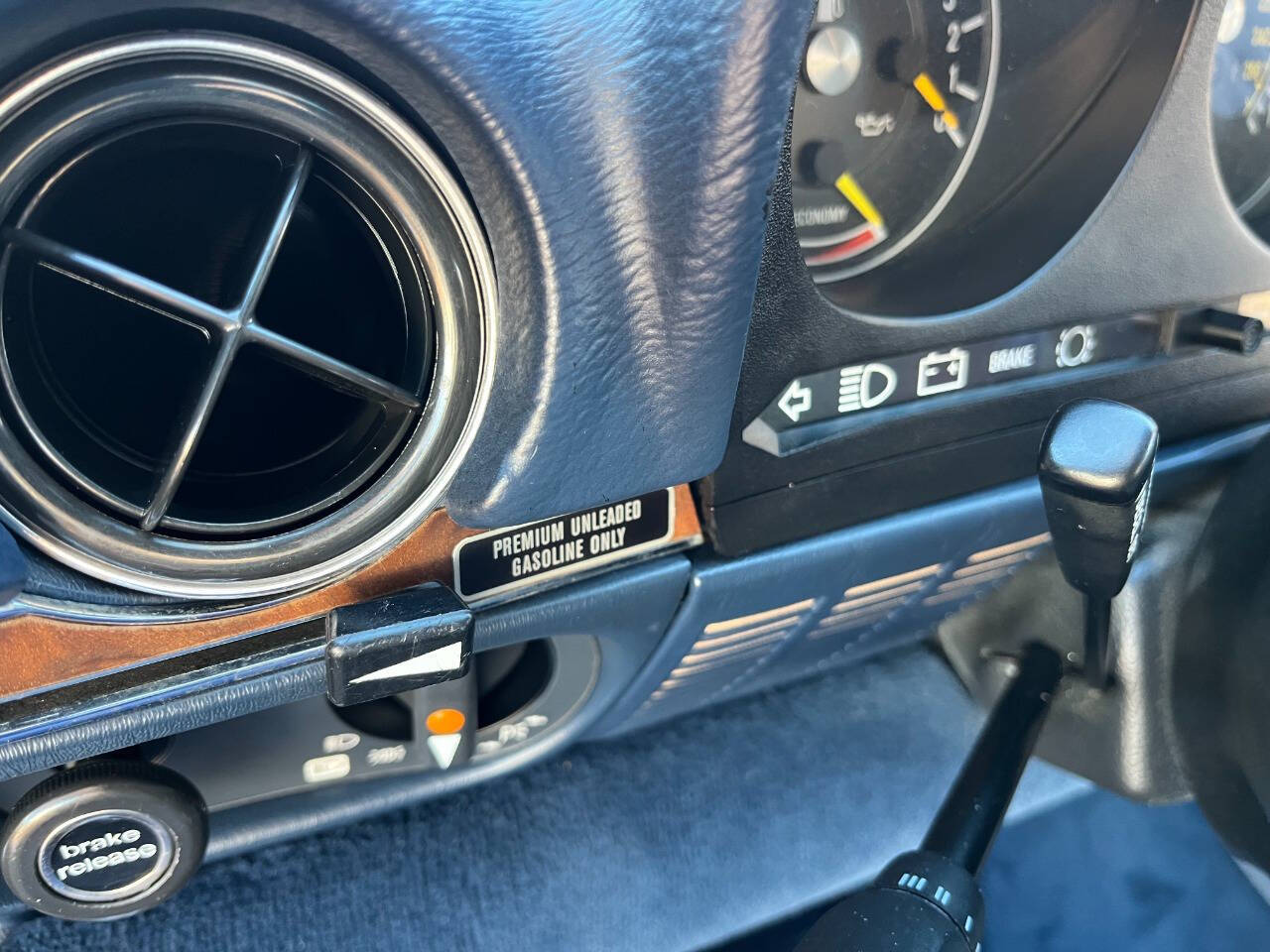 1986 Mercedes-Benz 560-Class 127
