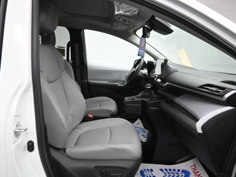 2025 Toyota Sienna XLE 7-Passenger