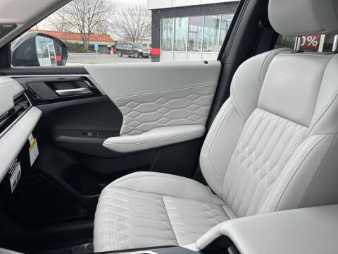 2025 Mitsubishi Outlander SEL Platinum Edition