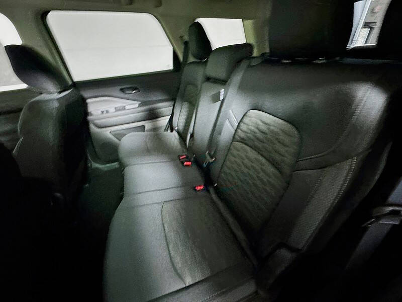 2025 Nissan Pathfinder S