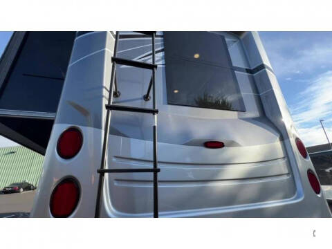 2025 Freightliner S2RV Chassis