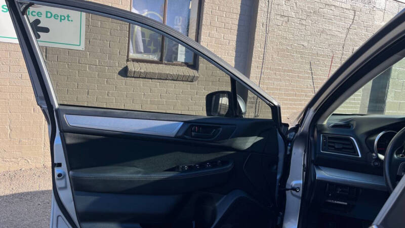 2017 Subaru Outback 2.5i